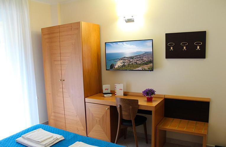Hotel Mare Azzurro Terracina Dış mekan fotoğraf